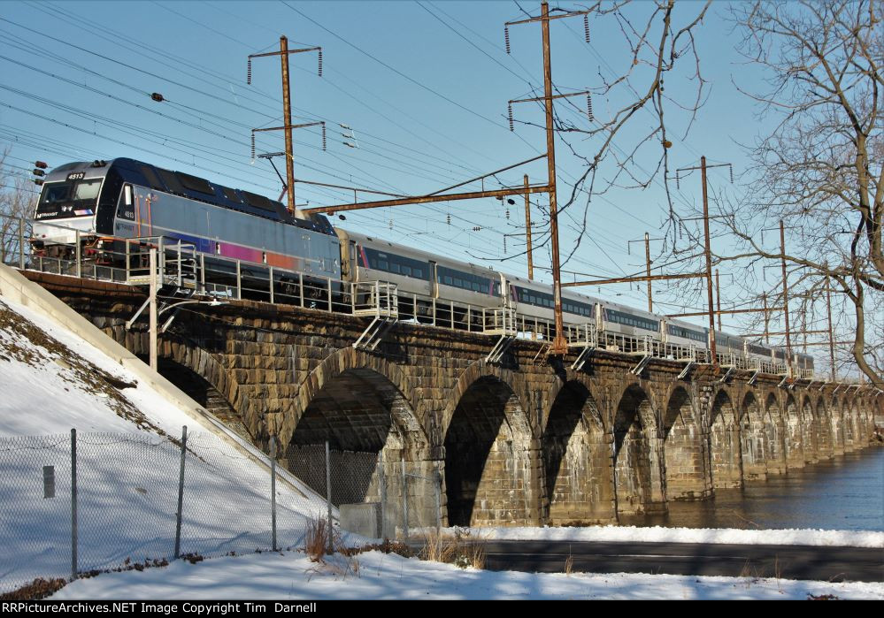 NJT 4513 heads to Trenton